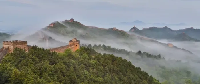 Framed Print : The Great Wall of China Foggy Morning Jinshanling, China