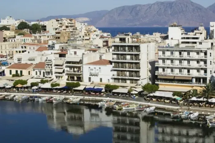 Framed Print : GREECE, CRETE, Lasithi Province, Agios Nikolaos: Afternoon Town view by Lake Voulismeni Framed Print : GREECE, CRETE, Lasithi Province, Agios Nikolaos: Afternoon Town view by Lake Voulismeni