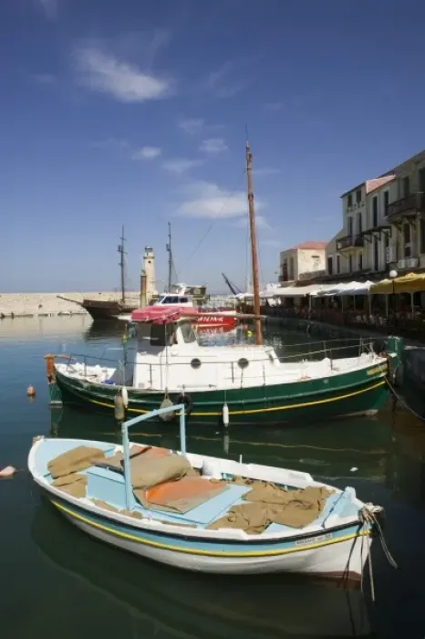 Framed Print : GREECE, CRETE, Rethymno Province, Rethymno: Venetian Harbor with lighthouse  /  Daytime