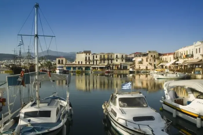 Framed Print : GREECE, CRETE, Rethymno Province, Rethymno: Venetian Harbor  /  Dawn