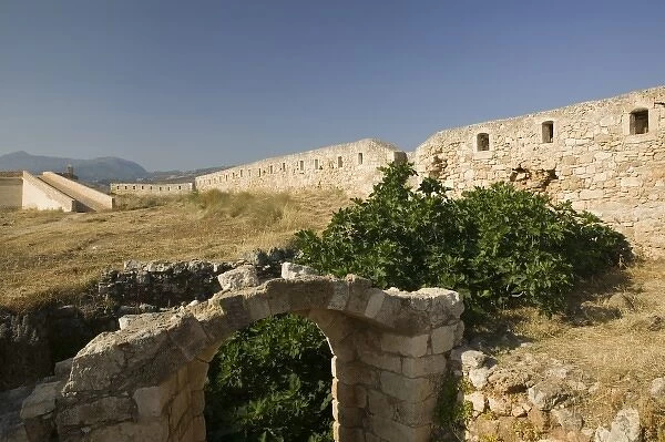 GREECE, CRETE, Rethymno Province, Rethymno: 16th century Fortress Details  /  Morning