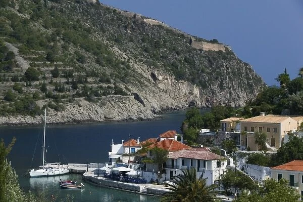 GREECE, Ionian Islands, KEFALONIA, Assos: Morning View of the Port