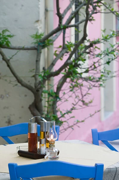 GREECE-Ionian Islands-KEFALONIA-Fiskardo: Yacht Harbor-Cafe Table