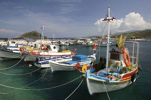 GREECE, Ionian Islands, ZAKYNTHOS, AGIOS NIKOLAOS: Boat Harbor