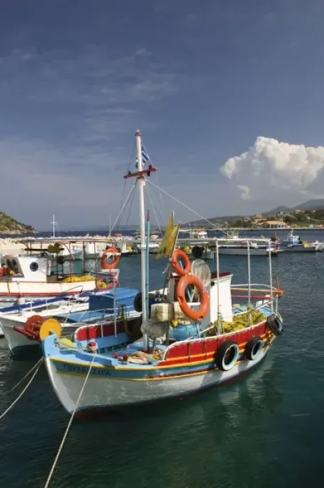 Framed Print : GREECE, Ionian Islands, ZAKYNTHOS, AGIOS NIKOLAOS: Boat Harbor Framed Print : GREECE, Ionian Islands, ZAKYNTHOS, AGIOS NIKOLAOS: Boat Harbor