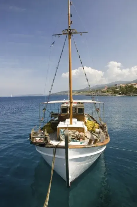 Framed Print : GREECE, Ionian Islands, ZAKYNTHOS, AGIOS NIKOLAOS: Boat Harbor  /  Small Fishing Boat
