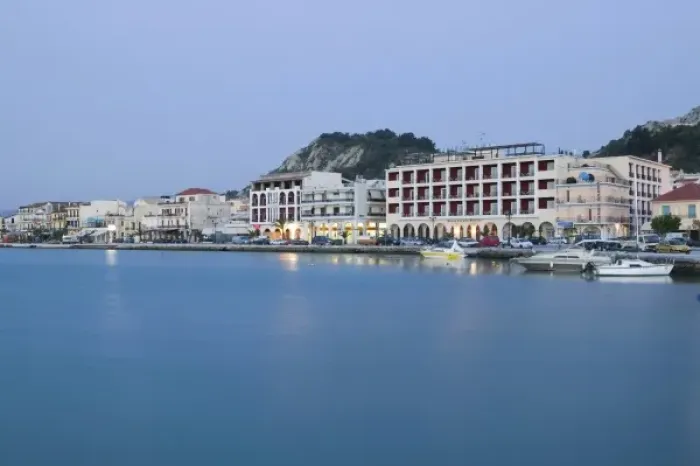 Framed Print : GREECE, Ionian Islands, ZAKYNTHOS, ZAKYNTHOS TOWN: Waterfront Dawn