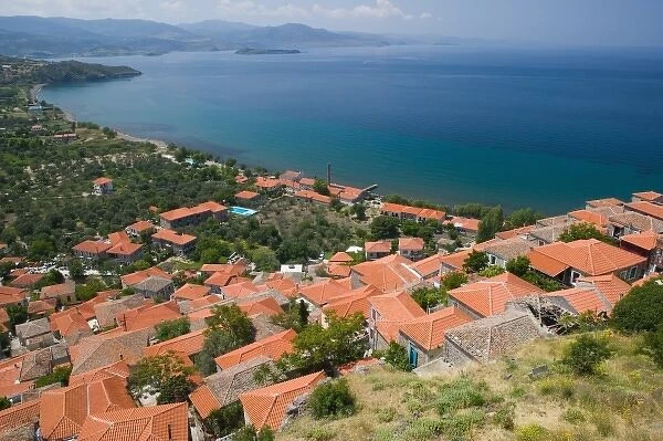 GREECE, Northeastern Aegean Islands, LESVOS (Mytilini), Mithymna (Molyvos): Town