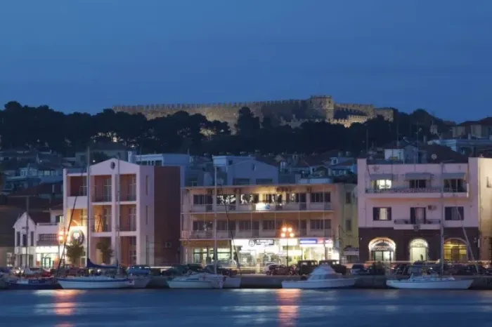Framed Print : GREECE, Northeastern Aegean Islands, LESVOS (Mytilini), Mytilini Town: Waterfront
