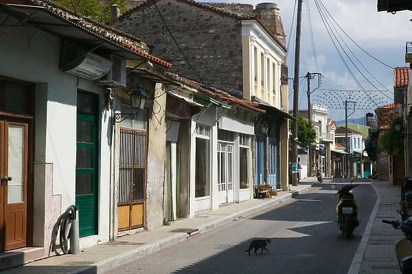 GREECE-Northeastern Aegean Islands-LESVOS (Mytilini)-Mytilini Town: Buildings along Ermou Street