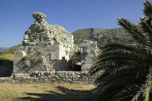 GREECE, Northeastern Aegean Islands, SAMOS, Pythagorio: Ruins of Ancient Thermes (Baths)