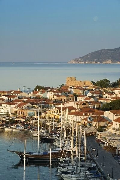 GREECE, Northeastern Aegean Islands, SAMOS, Pythagorio: Harbor View  /  Sunrise