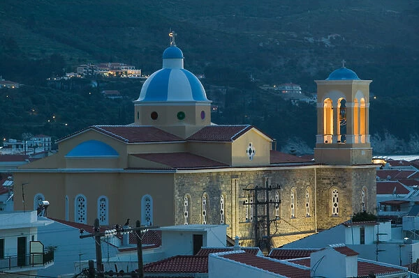 GREECE-Northeastern Aegean Islands-SAMOS-Kokkari: Town Church  /  Evening