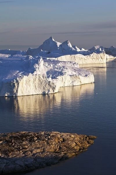 Greenland, Ilulissat, Icebergs grounded on submerged glacial moraine in Jakobshavn