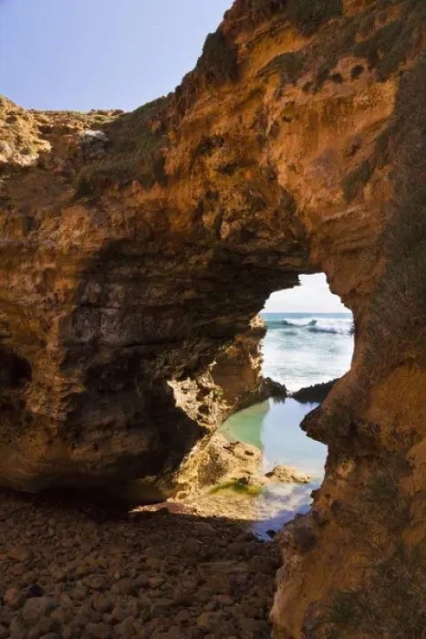 Framed Print : The Grotto and cliffs, Great Ocean Road, Australia Framed Print : The Grotto and cliffs, Great Ocean Road, Australia