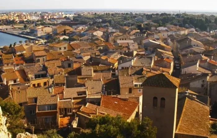 Framed Print : Gruissan village. La Clape. Languedoc. Village roof tops with tiles France. Europe