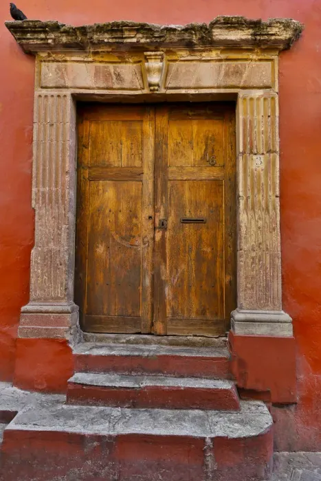 Framed Print : Guanajuato in Central Mexico. Colorful doorways