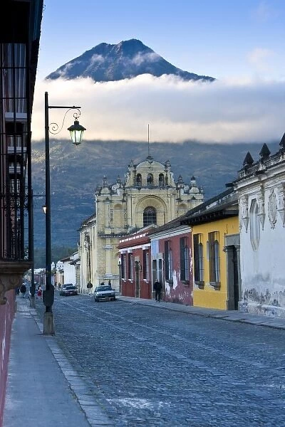 Guatemala, Antigua. La Antigua Guatemala (Unesco site) and Vulcan de Agua, Guatemala