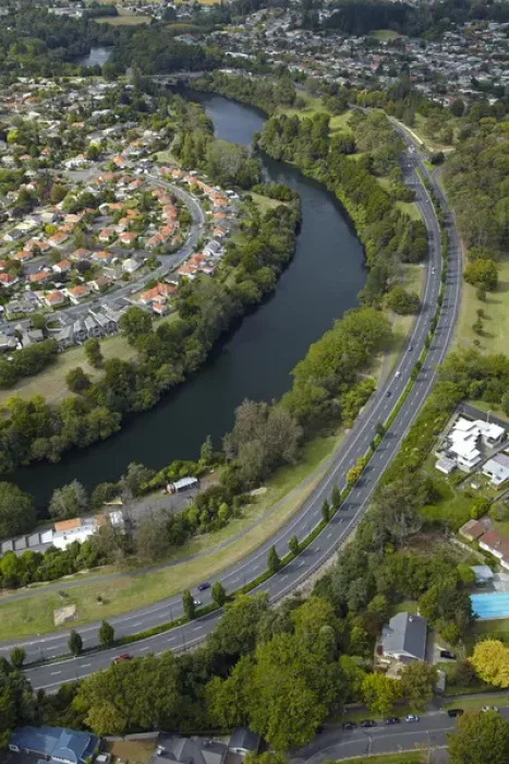 Framed Print : Hamilton East, Waikato River and Cobham Drive (State Highway One), Hamilton, Waikato Framed Print : Hamilton East, Waikato River and Cobham Drive (State Highway One), Hamilton, Waikato