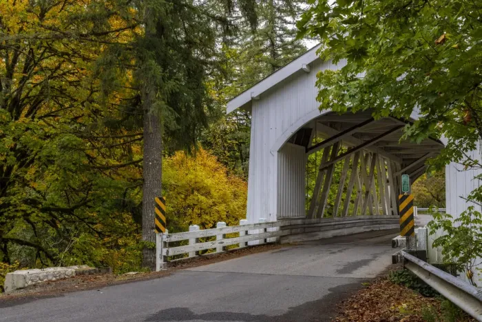Framed Print : Hannah Covered Bridge spans Thomas Creek in Linn County, Oregon, USA
