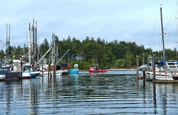 Harbor in Charlestown, Oregon on Oregon coast with boats in pier