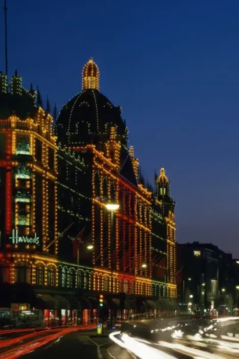 Framed Print : Harrods, London, England Framed Print : Harrods, London, England