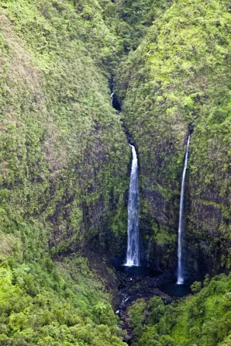 Framed Print : Hawaian Islands; USA; Hawaii; Kauai; Aerial Image of Waterfalls of Kaui Framed Print : Hawaian Islands; USA; Hawaii; Kauai; Aerial Image of Waterfalls of Kaui