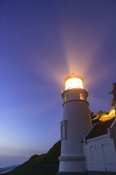 Heceta Head Lighthouse, Devils Elbow State Park, Oregon Coast