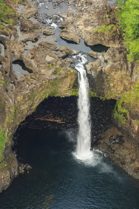 Framed Print : Helicopter tour from Hilo to Pu u O o vent and crater area, Big Island, Hawaii Framed Print : Helicopter tour from Hilo to Pu u O o vent and crater area, Big Island, Hawaii