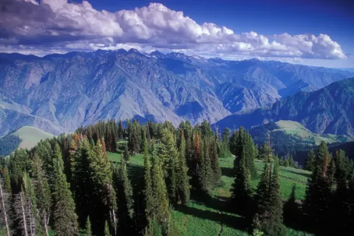 Framed Print : Hells Canyon ( The deepest canyon in North America) Wilderness overview from Hat