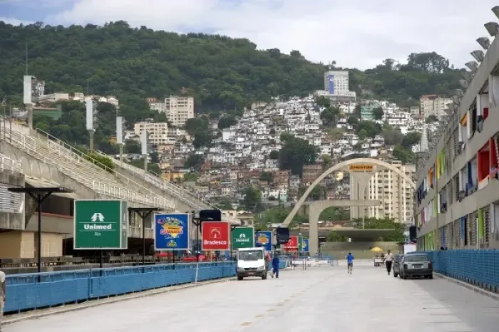 Framed Print : Hillside favela in Rio de Janeiro, Brazil above the Carnival parade ground Framed Print : Hillside favela in Rio de Janeiro, Brazil above the Carnival parade ground