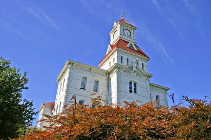 Framed Print : Historic Benton County Courthouse in Corvallis Oregon Framed Print : Historic Benton County Courthouse in Corvallis Oregon
