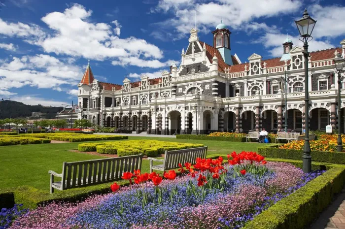 Framed Print : Historic Railway Station, Dunedin, South Island, New Zealand Framed Print : Historic Railway Station, Dunedin, South Island, New Zealand