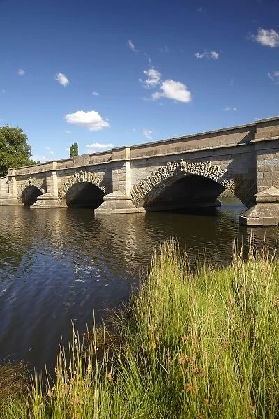 Historic Ross Bridge, and Macquarie River, Ross, Midlands, Tasmania, Australia