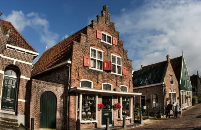 Framed Print : Homes in the small town of Edam, the Netherlands Framed Print : Homes in the small town of Edam, the Netherlands