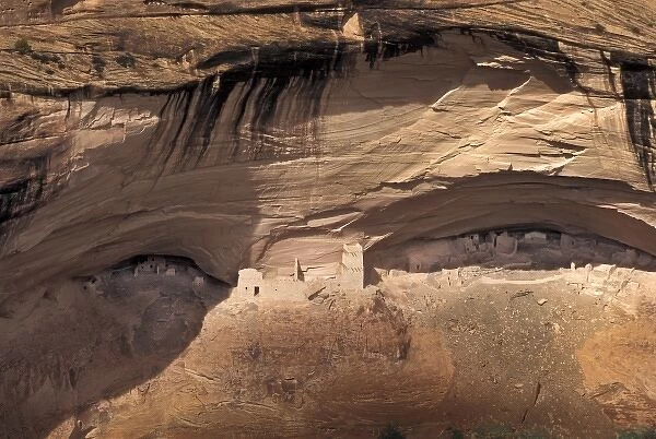 Hopi Indians visited Canyon de Chelly after AD 1300 and established year round residences