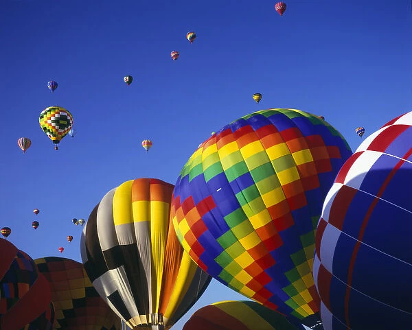 Hot Air Ballons aloft at the Albuquerque Ballon Festival, Albuquerque, New Mexico