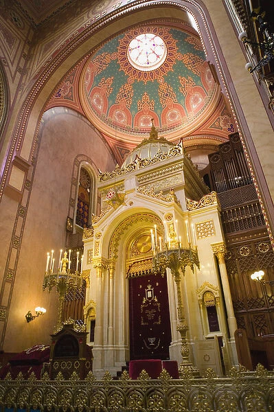 HUNGARY-Budapest: The Great Synagogue - Biggest in Europe Interior- Altar detail