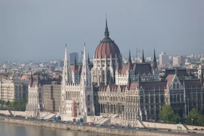 Framed Print : HUNGARY-Budapest: Hungarian Parliament (b. 1902)