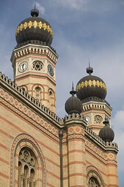 HUNGARY-Budapest: Pest- Great Synagogue (b. 1859) - Largest Synagogue in Europe