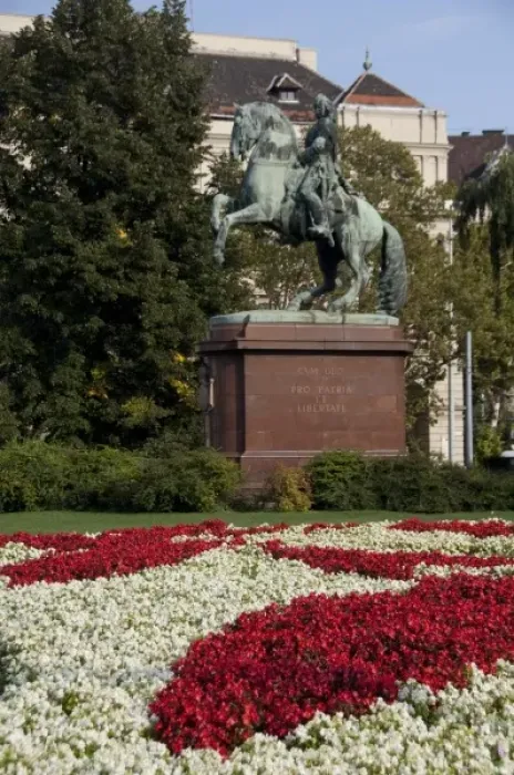 Framed Print : Hungary, Budapest, Pest. Hungarian Freedom Fighters memorial, where hundreds died