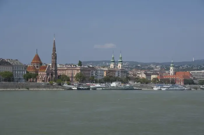 Framed Print : Hungary, capital city of Budapest. View from Pest across the Danube River to Buda Framed Print : Hungary, capital city of Budapest. View from Pest across the Danube River to Buda