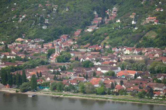 Framed Print : HUNGARY-DANUBE BEND-Visegrad: Danube River Town of Nagymaros from Visegrad Citadel Framed Print : HUNGARY-DANUBE BEND-Visegrad: Danube River Town of Nagymaros from Visegrad Citadel