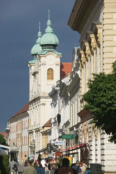 HUNGARY-Southern Transdanubia-PECS: Kiraly utca Street - Church of St. Stephen (b