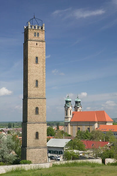 HUNGARY-WESTERN TRANSDANUBIA-Tata: Holy Cross Church & Calvary Hill Lookout Tower
