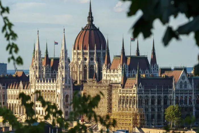 Framed Print : Hungarys Parliament, built between 1884-1902 is the countrys largest building