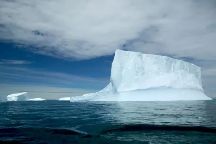 Framed Print : Ice Bergs off of the southern tip of South Georgia island