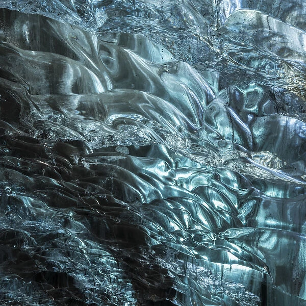Ice cave in the glacier Breidamerkurjoekull in Vatnajoekull National Park. europe