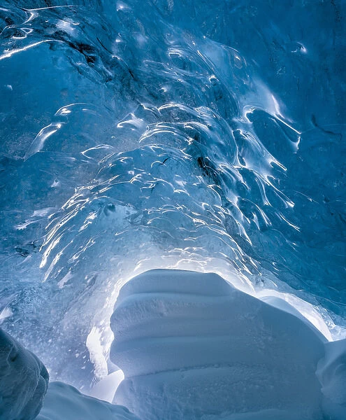 Ice cave in the glacier Breidamerkurjoekull in Vatnajoekull National Park. Entrance of the cave