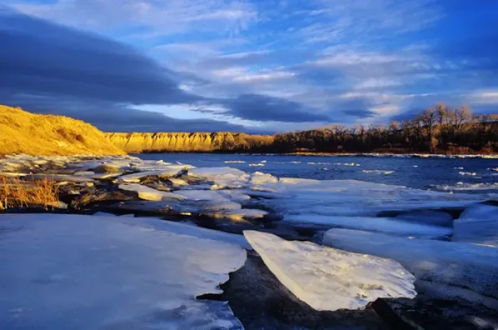 Framed Print : Ice chards along the cliffs of the Missouri River near Fort Benton, Montana, USA